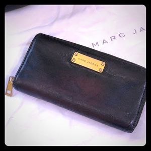 Marc Jacobs black leather wallet